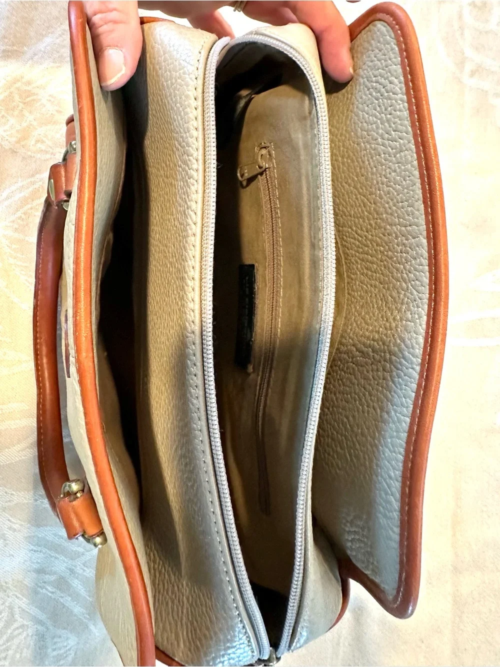 Genuine Pebbled Leather Satchel Liz Claiborne Taupe Brown Crossbody Bag - Picture 6 of 10